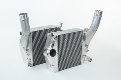 Picture of CSF Cooling - Racing & High Performance Division Intercooler - 8211R