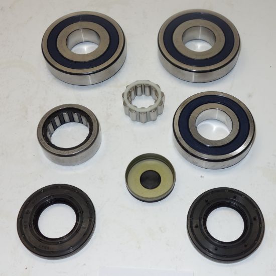 Picture of USA Standard Gear Manual Transmission Bearing and Seal Overhaul Kit - ZMBK478