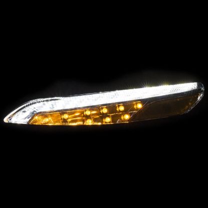Picture of ANZO USA Turn Signal / Parking Light Assembly - 511081