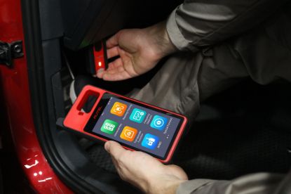 Picture of Autel Diagnostic Scan Tool - KM100