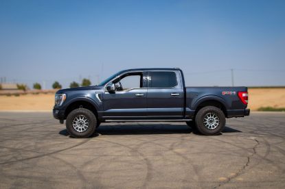 Picture of Cognito Motorsports Truck Suspension Lift Kit - 220-P1136
