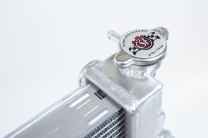 Picture of CSF Cooling - Racing & High Performance Division Radiator - 7214