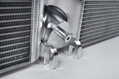 Picture of CSF Cooling - Racing & High Performance Division Intercooler - 8188