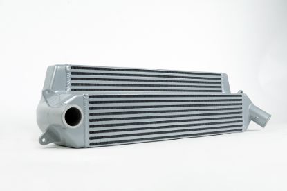 Picture of CSF Cooling - Racing & High Performance Division Intercooler - 8192