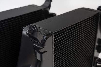 Picture of CSF Cooling - Racing & High Performance Division Intercooler - 8211