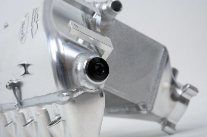 Picture of CSF Cooling - Racing & High Performance Division Intercooler - 8233