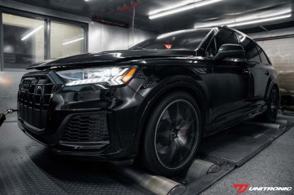 Picture of CSF Cooling - Racing & High Performance Division Intercooler - 8280