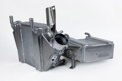 Picture of CSF Cooling - Racing & High Performance Division Intercooler - 8352