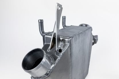 Picture of CSF Cooling - Racing & High Performance Division Intercooler - 8352