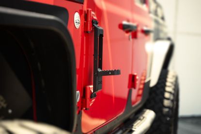 Picture of DV8 Offroad Rocker Panel Guard - STJL-04