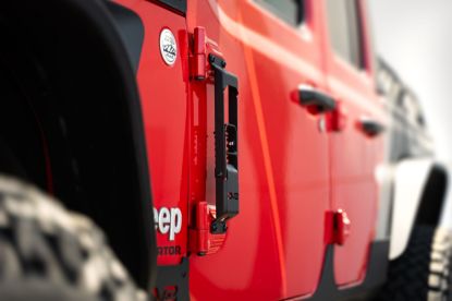 Picture of DV8 Offroad Rocker Panel Guard - STJL-04