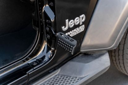 Picture of DV8 Offroad Rocker Panel Guard - STJL-05
