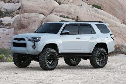 Picture of Fabtech Suspension Lift Kit - K7068DL