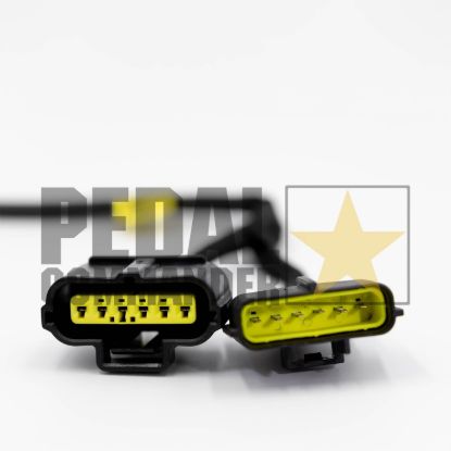 Picture of Pedal Commander Electronic Throttle Controller - 30-DDG-MGN-01