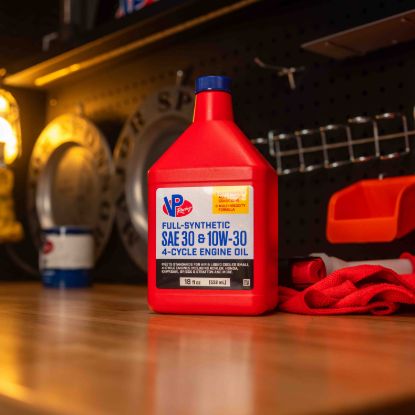 Picture of VP Racing Fuels Engine Oil - 2927
