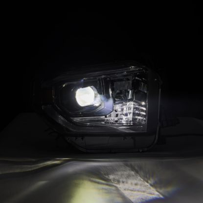 ALPHAREX USA LUXX-SERIES PROJECTOR HEADLIGHTS - 880836