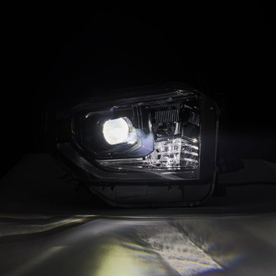 ALPHAREX USA LUXX-SERIES PROJECTOR HEADLIGHTS - 880836