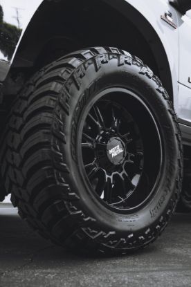 WHEEL PROS MO810 20X9 8X6.5 G-BLK 20MM - C000017779