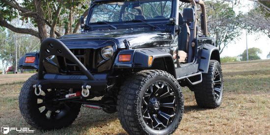 FUEL OFFROAD D546 17X8.5 6X120 MT-BLK-MIL 14MM - D546859452