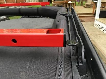 EXPOSED RACK CLK JKU SOFT TOP PKG-RED - 8009704RD