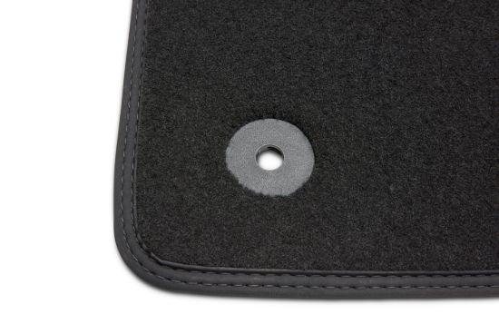 FORD 2015-25 MUSTANG BLACK FLOOR MAT-60T - M13086M6