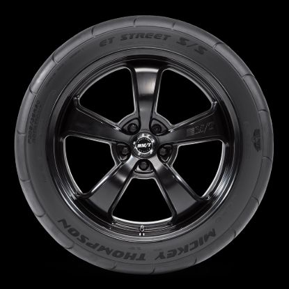 M.T. DRAG ET STREET S/S P305/35R20 - 024578