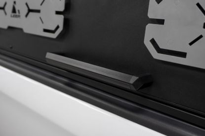 LEER 13 3/4' HIGH MODULAR TRUCK CAP - 35100010