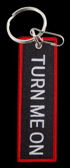 PLASTICOLOR TURN ME ON STRAP KEY CHAIN - 004511R01