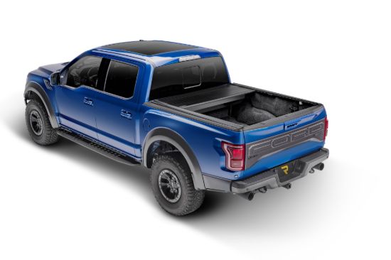 RETRAX CHEVY & GMC 6.9' BED (2020-22) - 30484