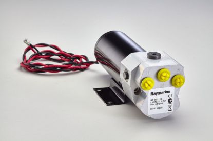 RAYMARINE HYDRAULIC REVERSING PUMP TYPE 2 12V - M81121