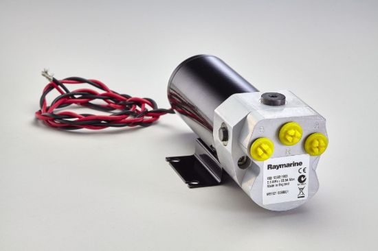 RAYMARINE HYDRAULIC REVERSING PUMP TYPE 2 12V - M81121