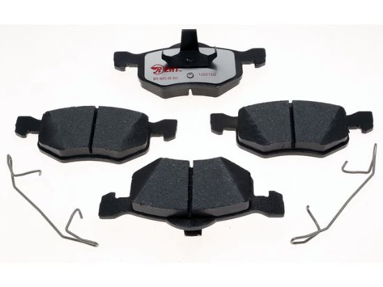 R/M BRAKES BRAKE PAD SET - EHT843H