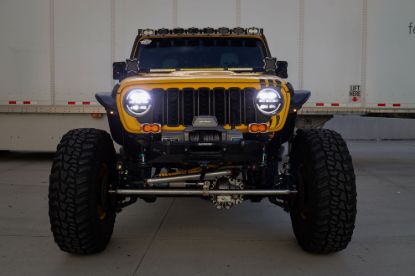 Picture of Attica 4x4 Headlight Set - CHATT0771-H6-GBC-SQ