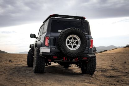 Picture of Attica 4x4 Headlight Set - CTATT0772-H4-GBC-SQ