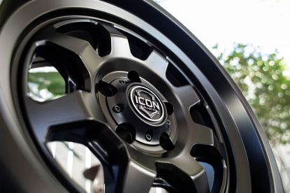 Picture of ICON Alloys Wheel - 8117858647SB